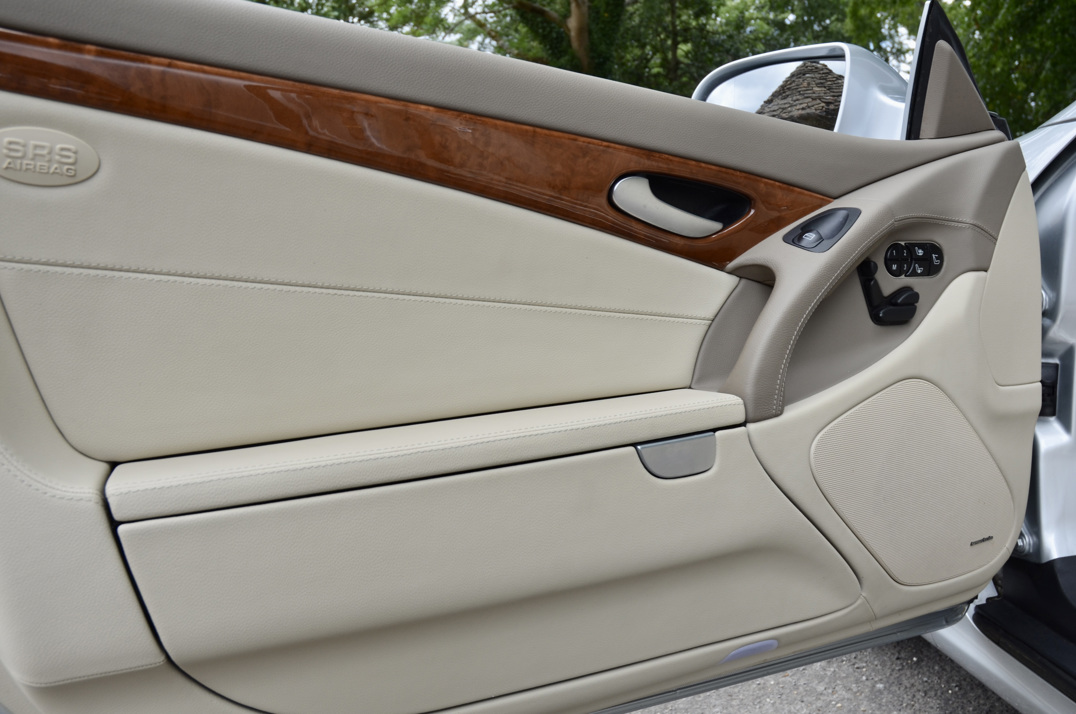 Mercedes SL 500 5.5 Auto gallery image 42