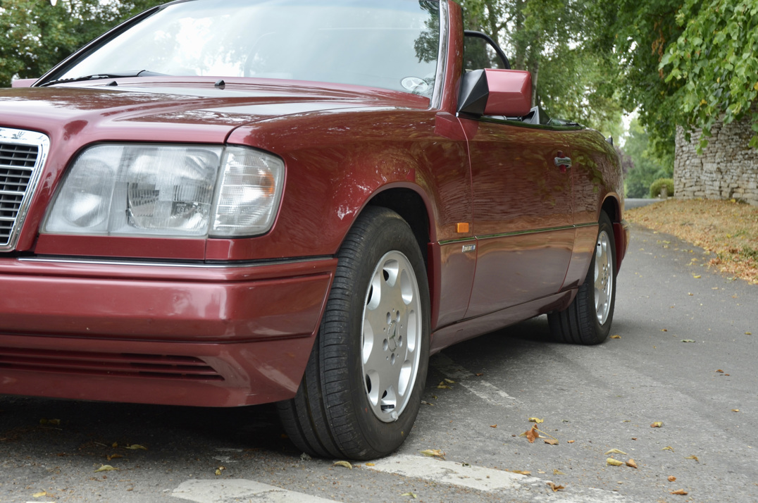 Mercedes E220 Cabriolet Sport Line gallery image 13