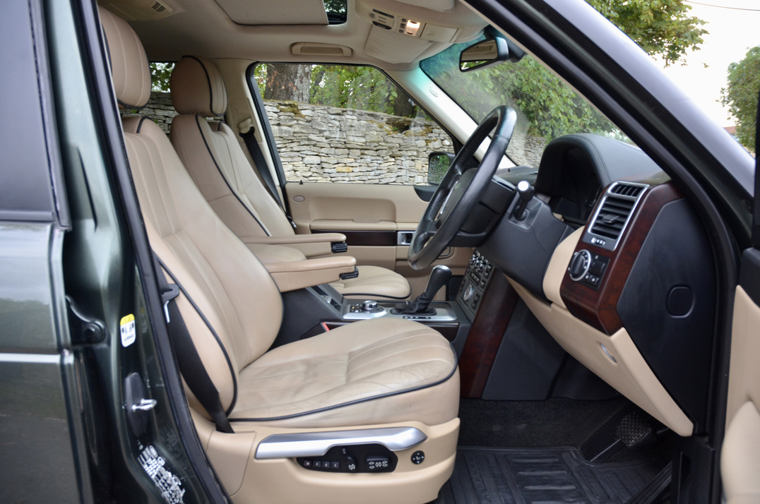 Land Rover Range Rover Vogue TDV8 gallery image 29