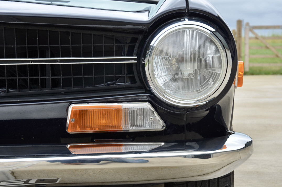 Triumph TR-6. gallery image 19