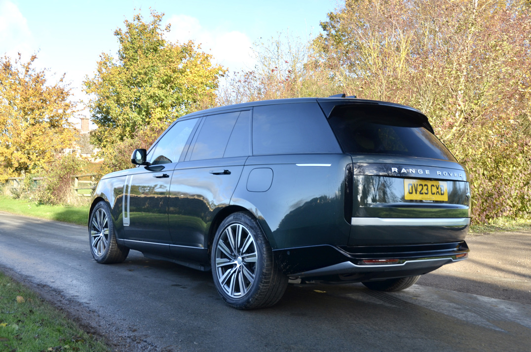 Land Rover Range Rover 3.0ltr P440e Autobiography gallery image 7