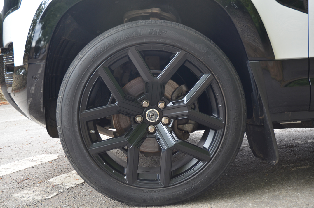 Land Rover Defender 90 3.0 250M MHEV Urban Edition gallery image 20