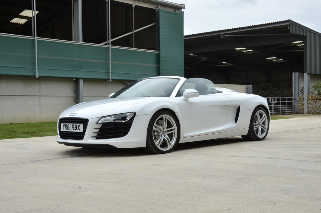 Audi R8 Spyder V8 Manul . gallery image 1