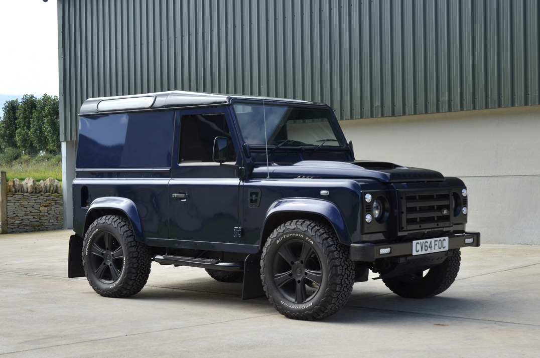 Land Rover Defender 90 XS Bespoke Edition. gallery image 4