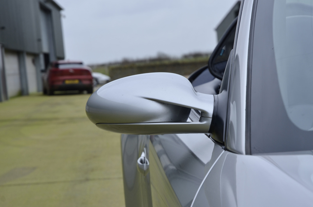 Porsche Carrera 911 C4S Cabriolet Manual. gallery image 19