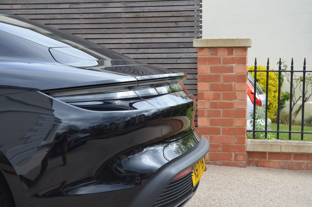 Porsche Taycan Turbo S gallery image 13