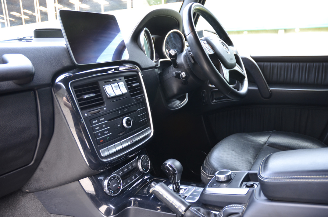 Mercedes G Wagon. G350 Night Edition D - 4 - Matic gallery image 36