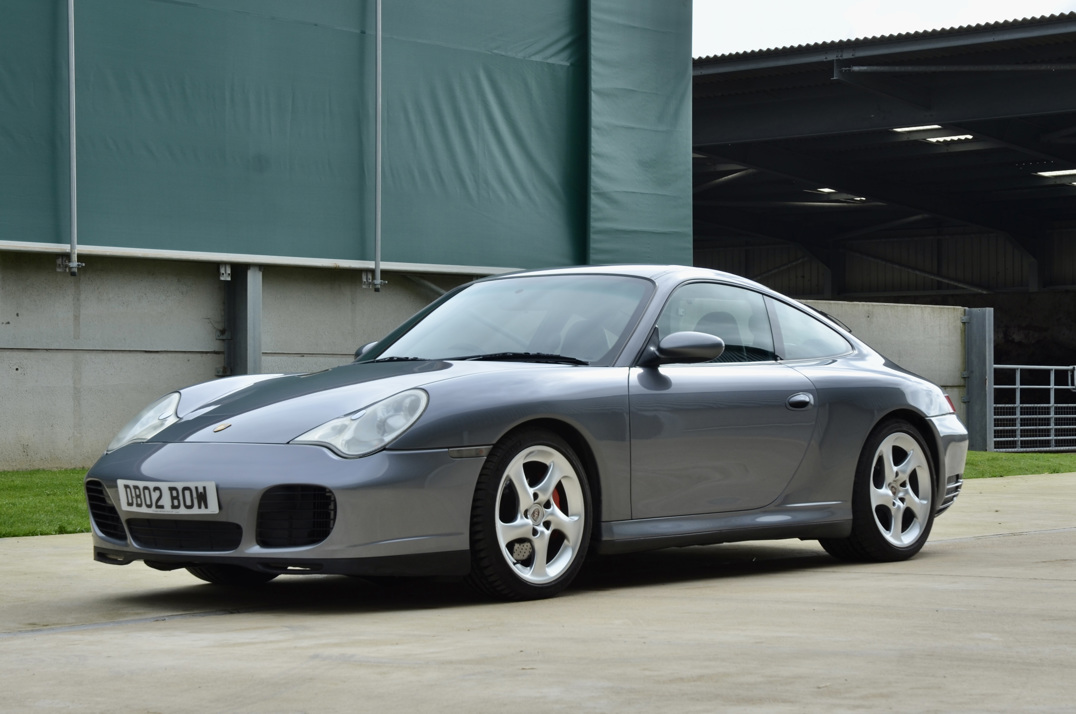 Porsche 911 Carrera 4s Tip. gallery image 2