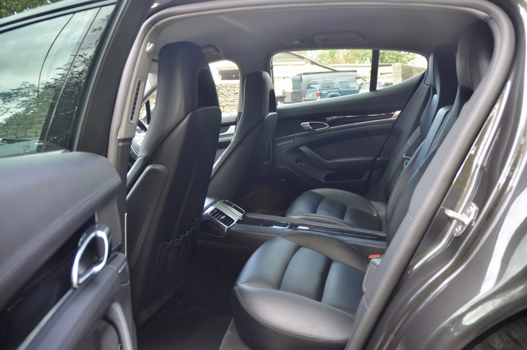 Porsche Panamera 4S - 3.0 V6 4S Hatchback 5dr Petrol PDK 4WD Euro 5 (420 ps) gallery image 35