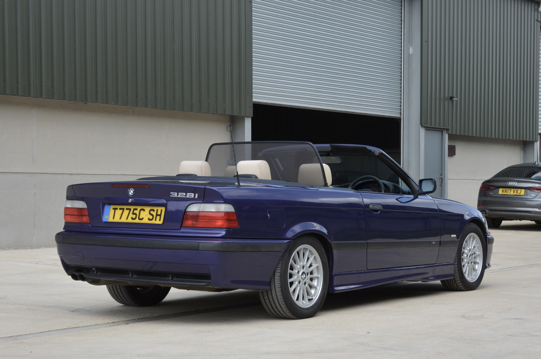 BMW 328I SE Auto Convertible gallery image 8