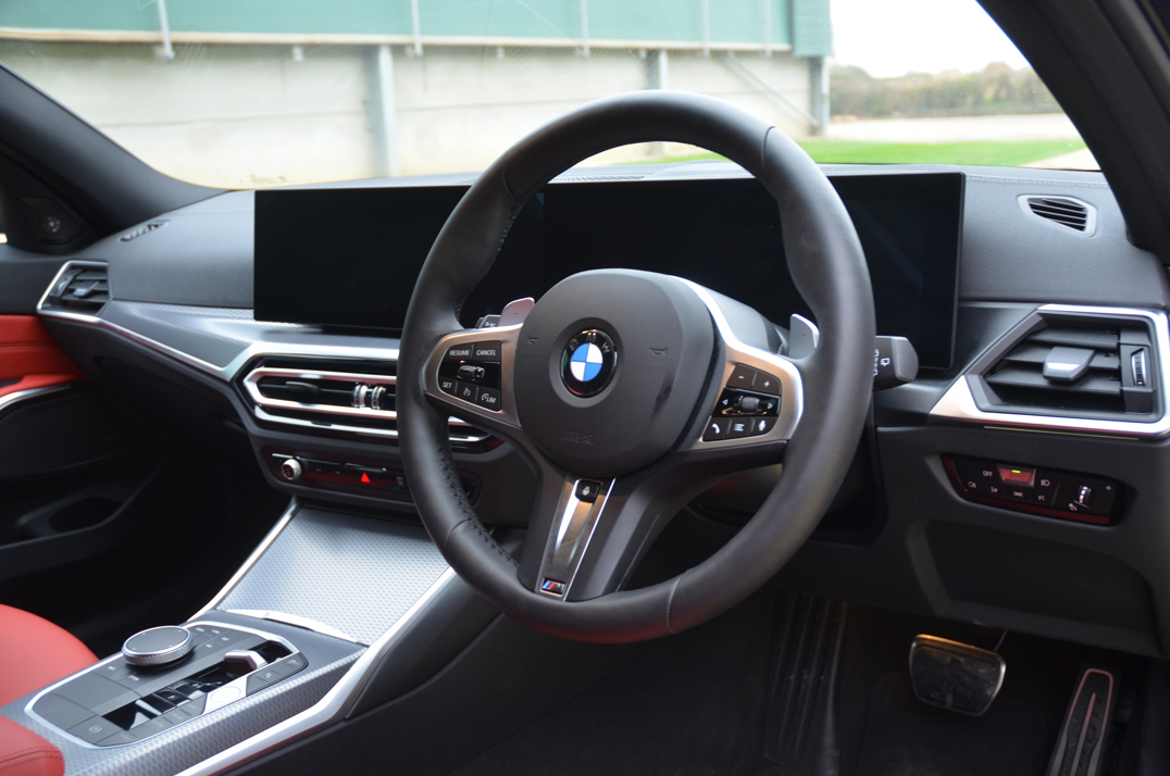 BMW - M340D MHEV X Drive Touring. gallery image 30
