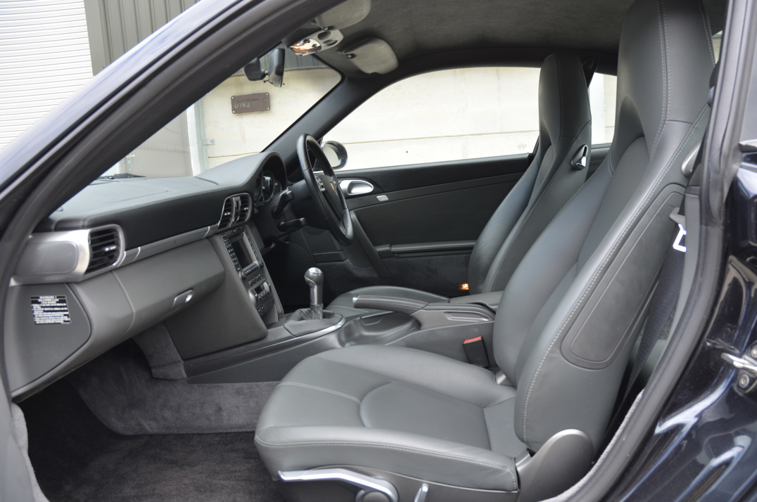 Porsche 911 Carrera s Coupe (1) gallery image 31