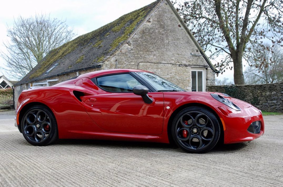 Alfa Romeo Launch edition 4c gallery image 1
