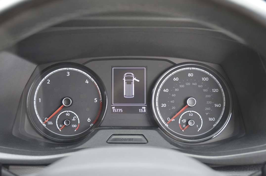 Volkswagen Kombi Sportline T6.I Auto gallery image 30