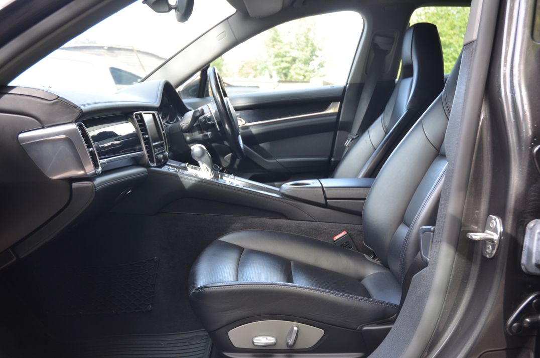 Porsche Panamera 4S - 3.0 V6 4S Hatchback 5dr Petrol PDK 4WD Euro 5 (420 ps) gallery image 37