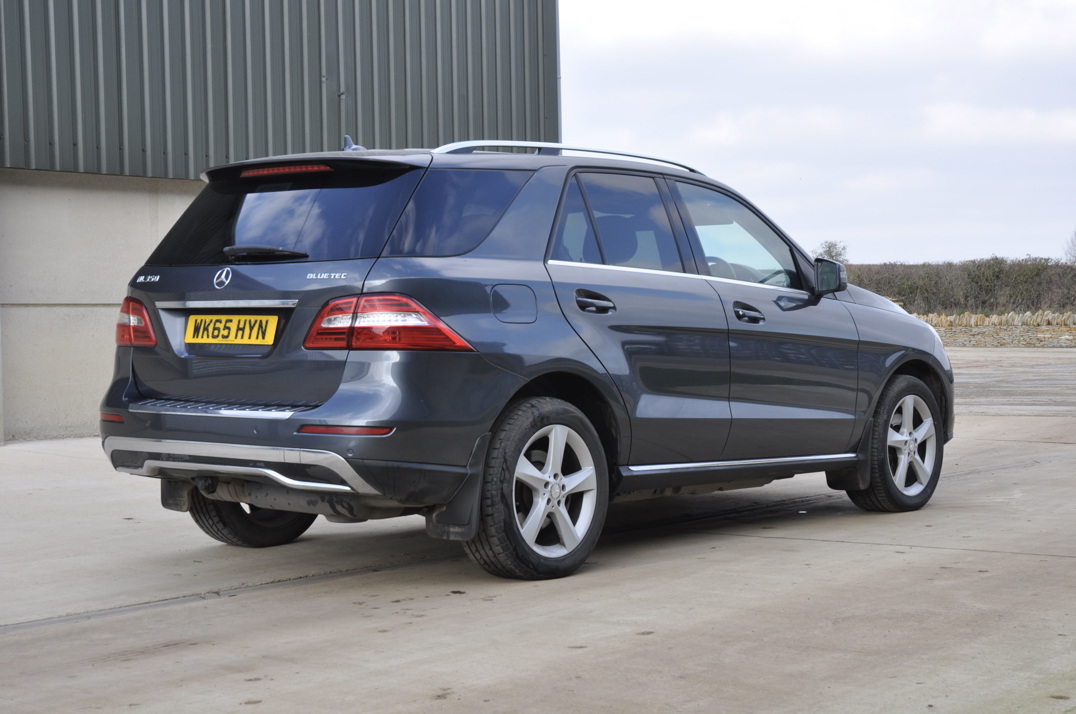 Mercedes ML 350D Bluetech gallery image 7