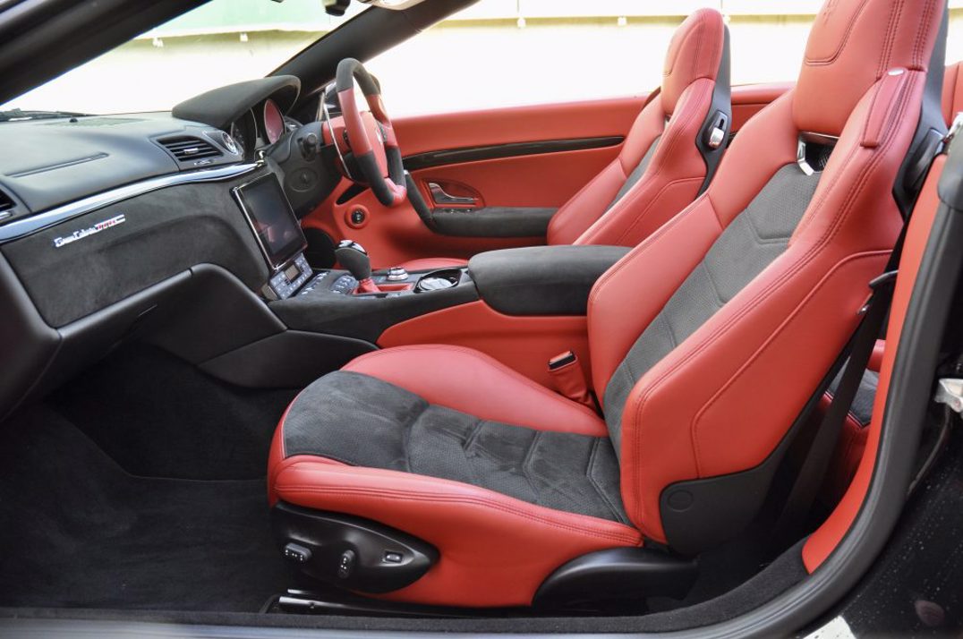 Maserati Grancabrio Nerissimo V8 MC Shift gallery image 18