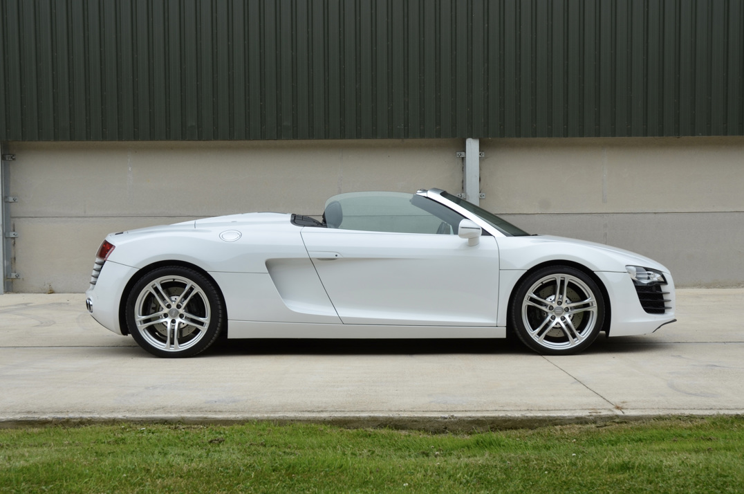 Audi R8 Spyder V8 Manul . gallery image 7