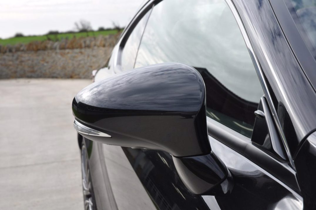 Lexus RCF V8 Coupe gallery image 17