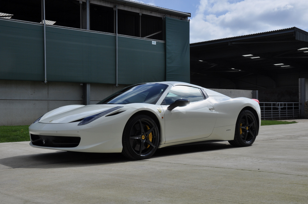 Ferrari 458 Spider DCT gallery image 1