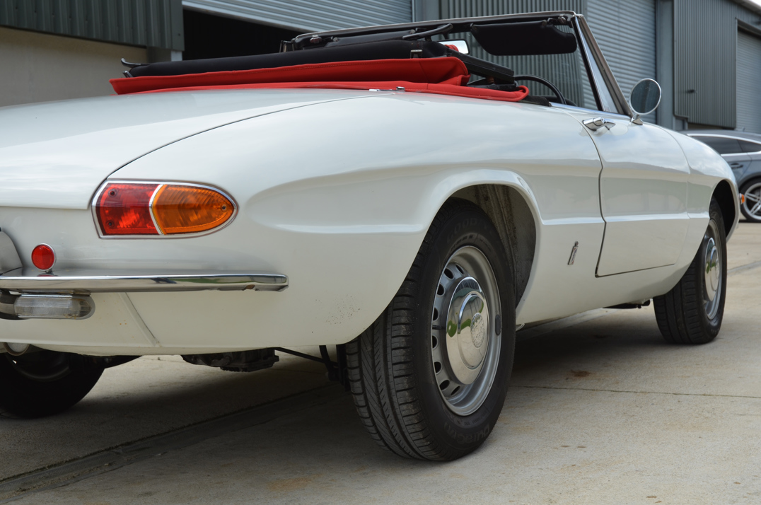 Alfa Romer 1300 Junior Spider Pininfarina. gallery image 17