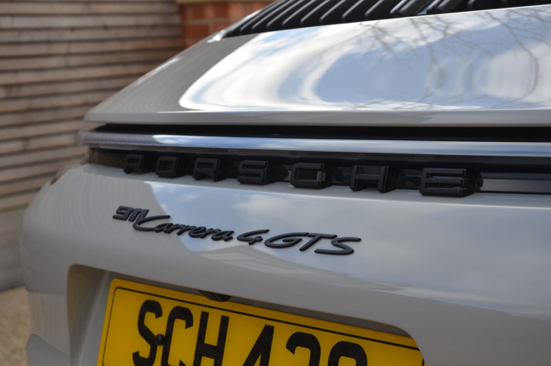 Porsche 911 Carrera 4 GTS Cabriolet gallery image 25