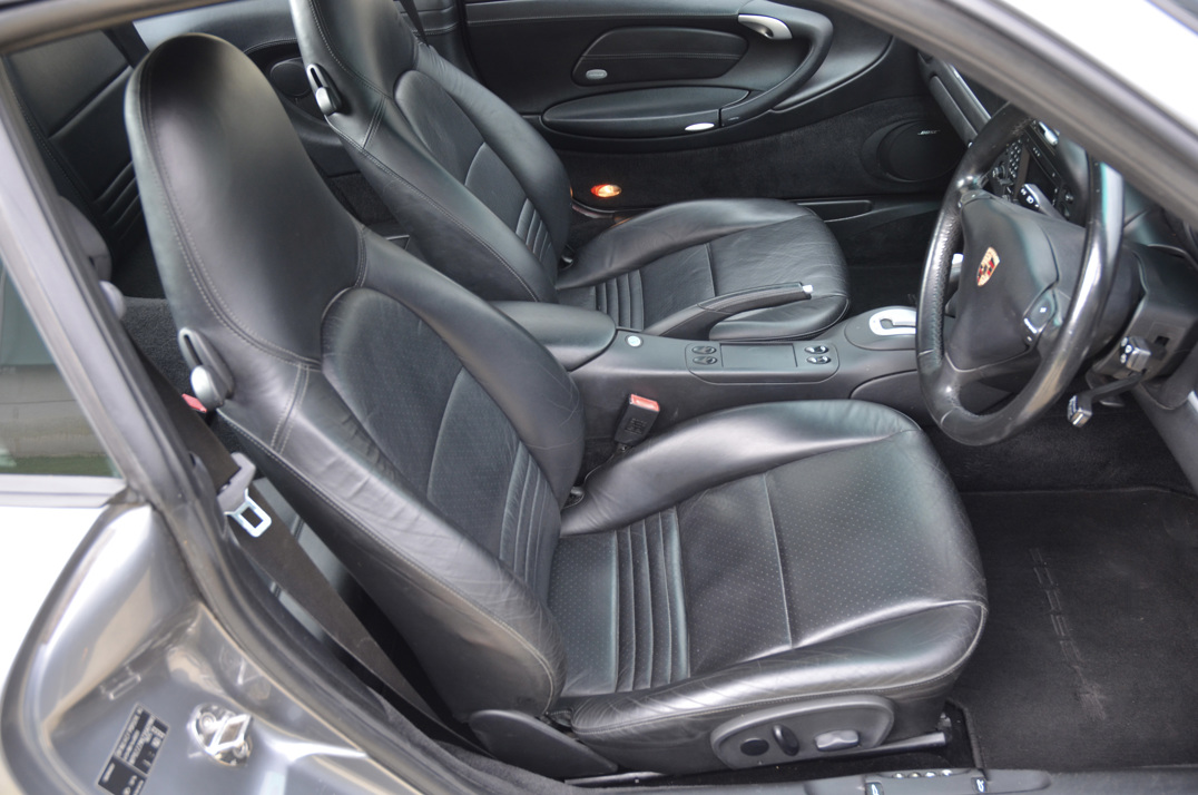 Porsche 911 Carrera 4s Tip. gallery image 26