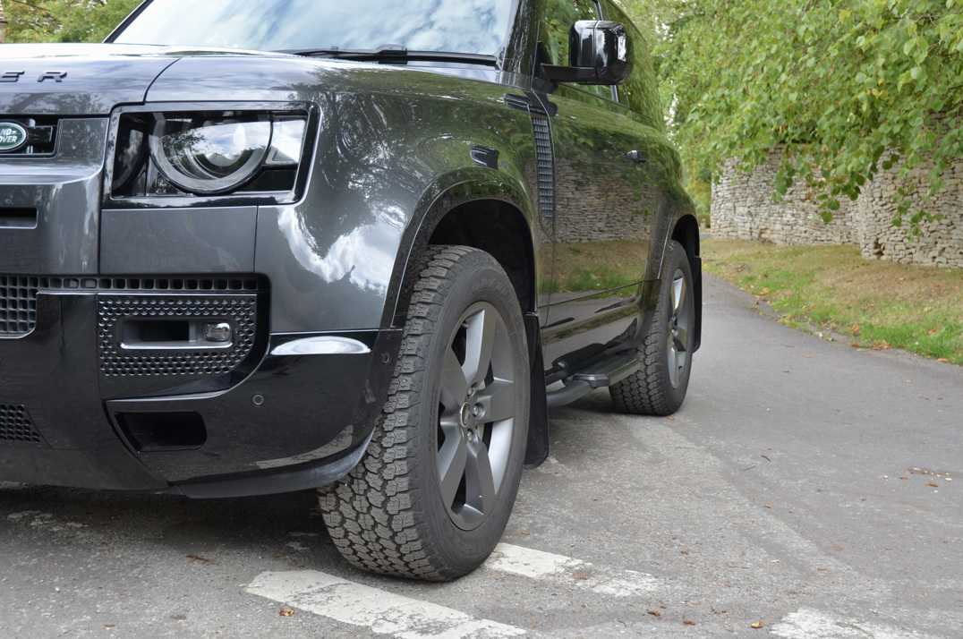 Land Rover Defender 90 X Dynamic HSE 3.0D 350 MHEV gallery image 12