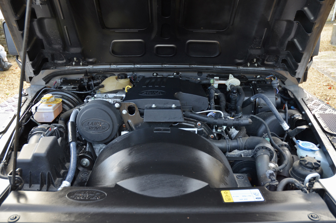 Land Rover Defender XS Landmark Edition 2.2 TDCI gallery image 33