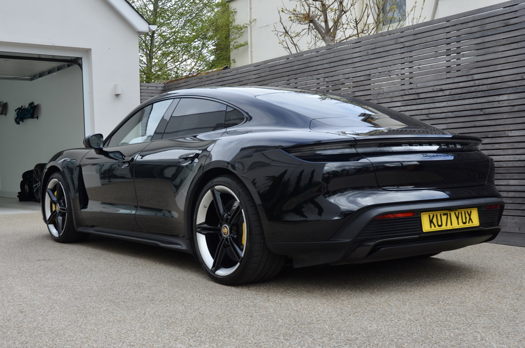 Porsche Taycan Turbo S gallery image 9