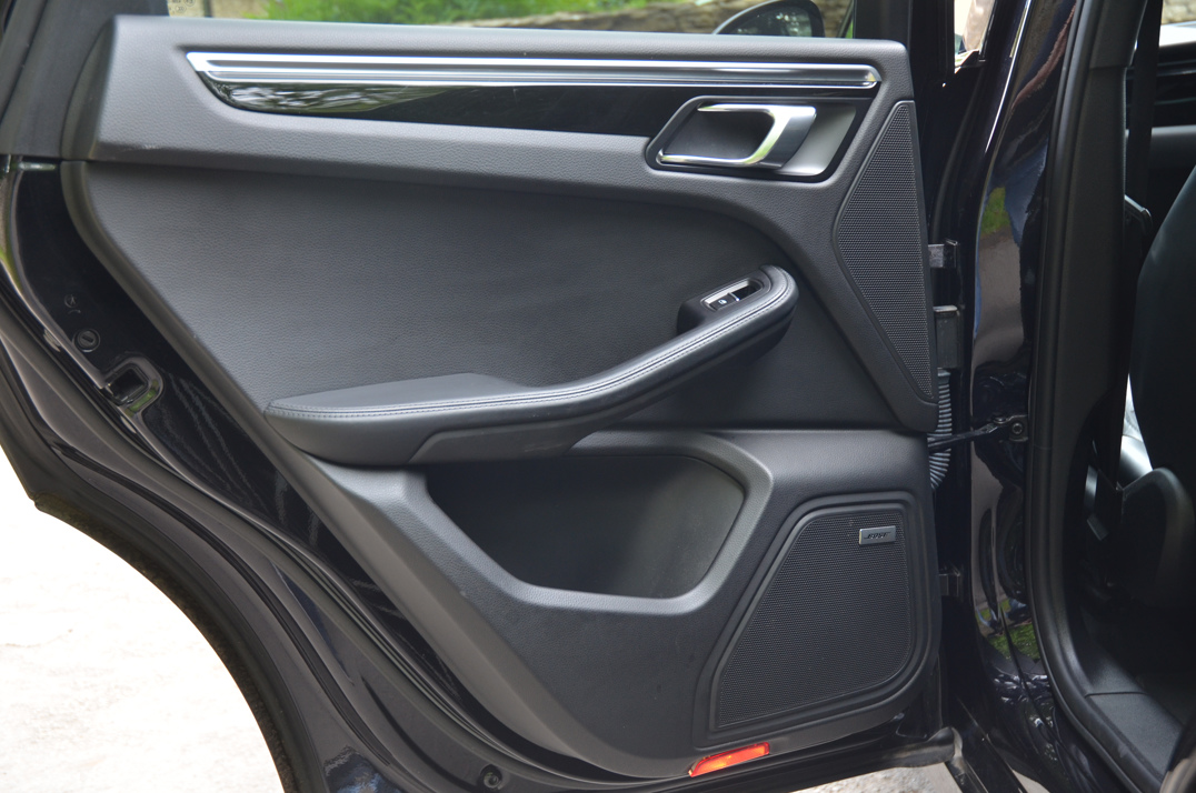 Porsche Macan 3.0 S PDK. 17K In optional extras FP+PSSH gallery image 38
