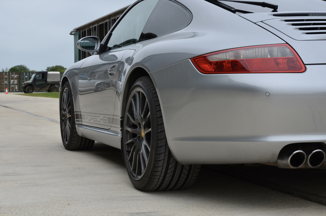 Porsche 911 Carrera S Coupe gallery image 11