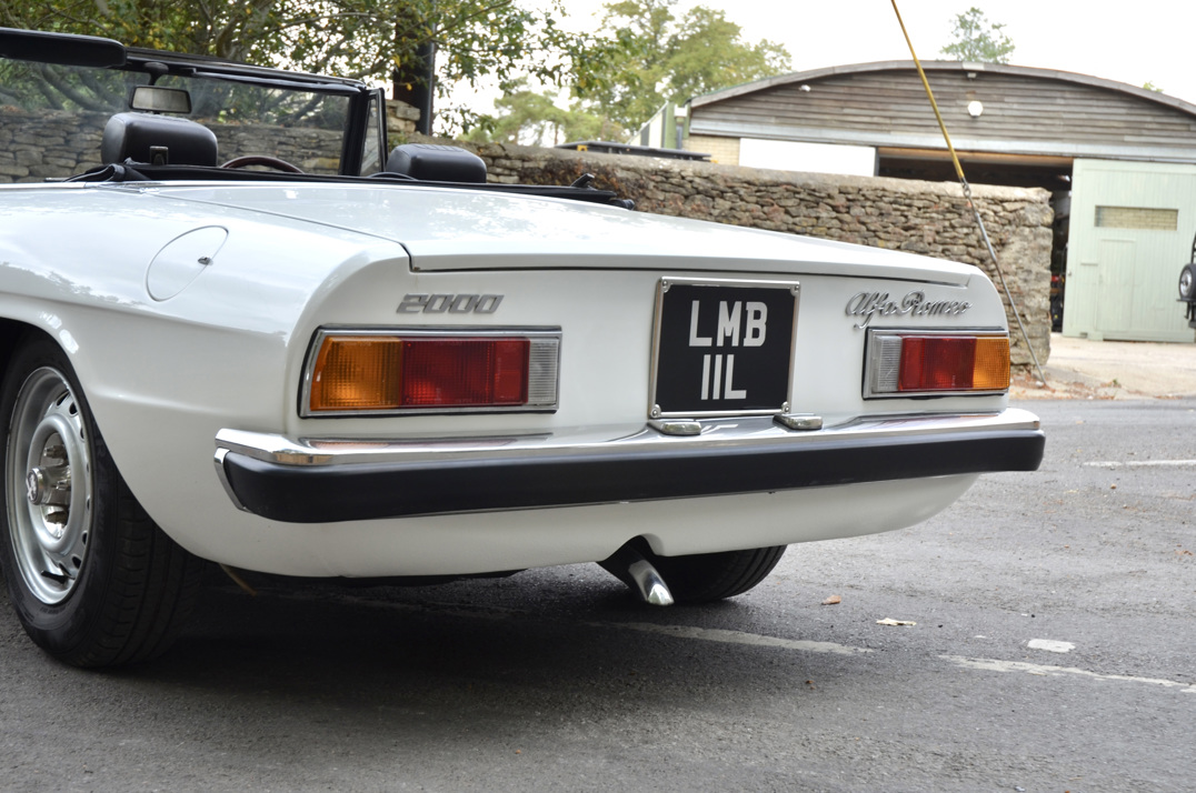 Alfa Romeo 2000 Veloce Spider 1972 gallery image 13