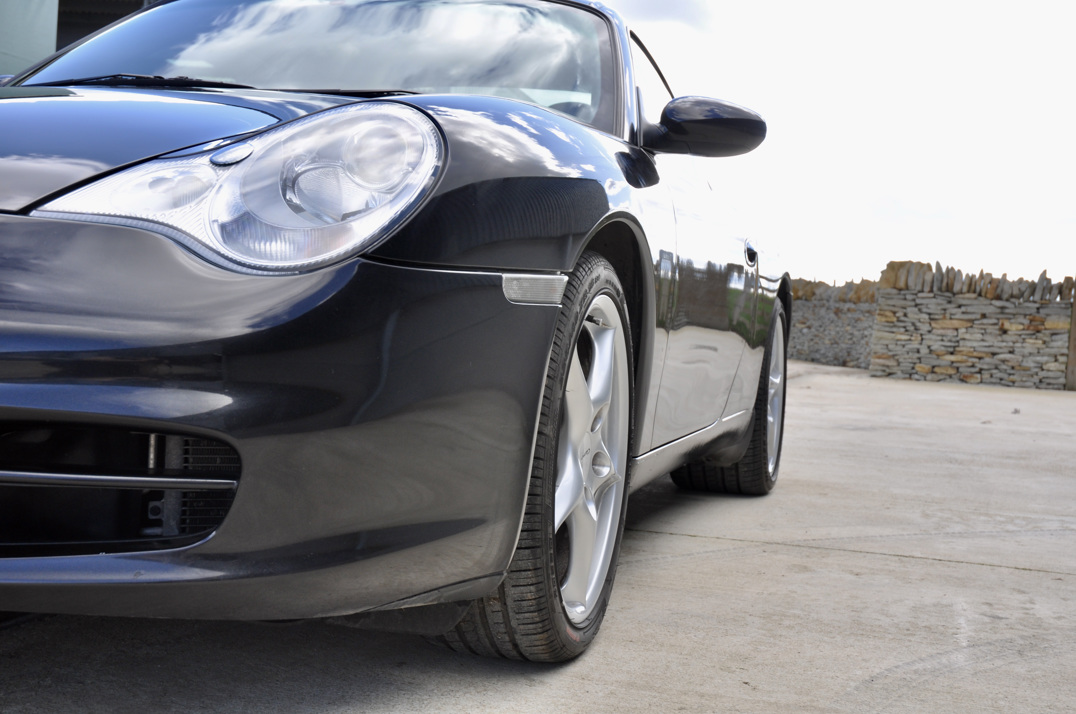Porsche 911 996 Carrera 4 gallery image 12
