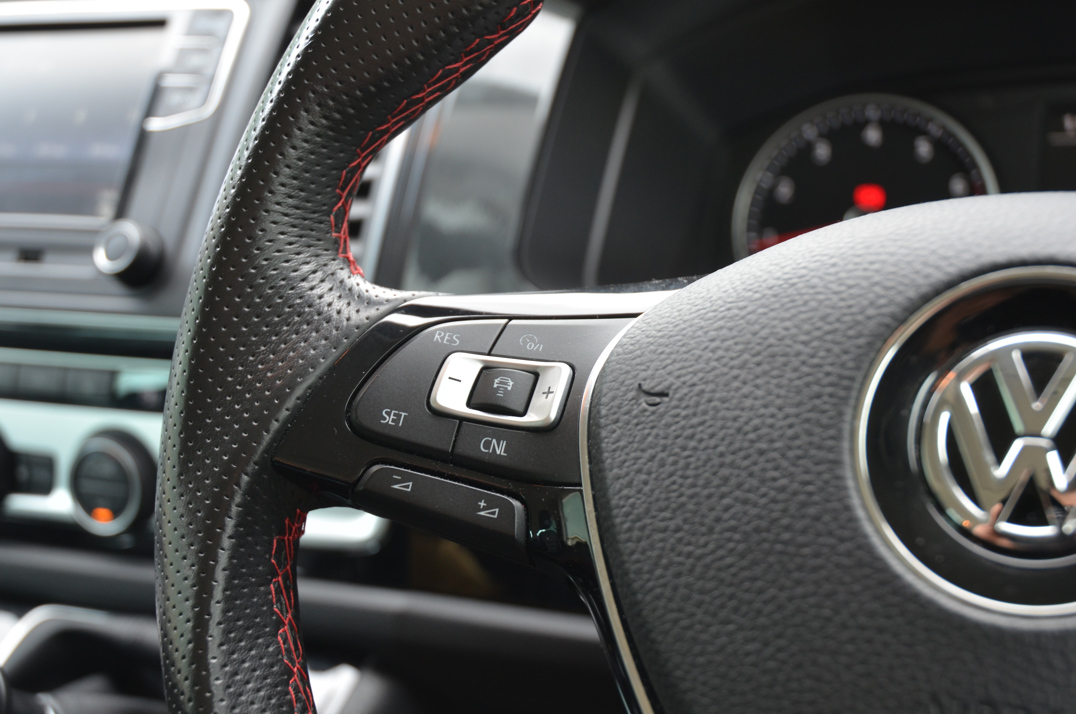 Volkswagen T-6 Transporter 2.0Ltr Caravelle SE TSI BMT Sport Line. gallery image 37