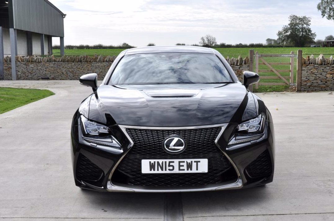 Lexus RCF V8 Coupe gallery image 3