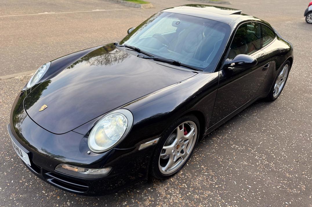 Porsche 911 Carrera 3.8s Tip Tronic Coupe .. gallery image 4