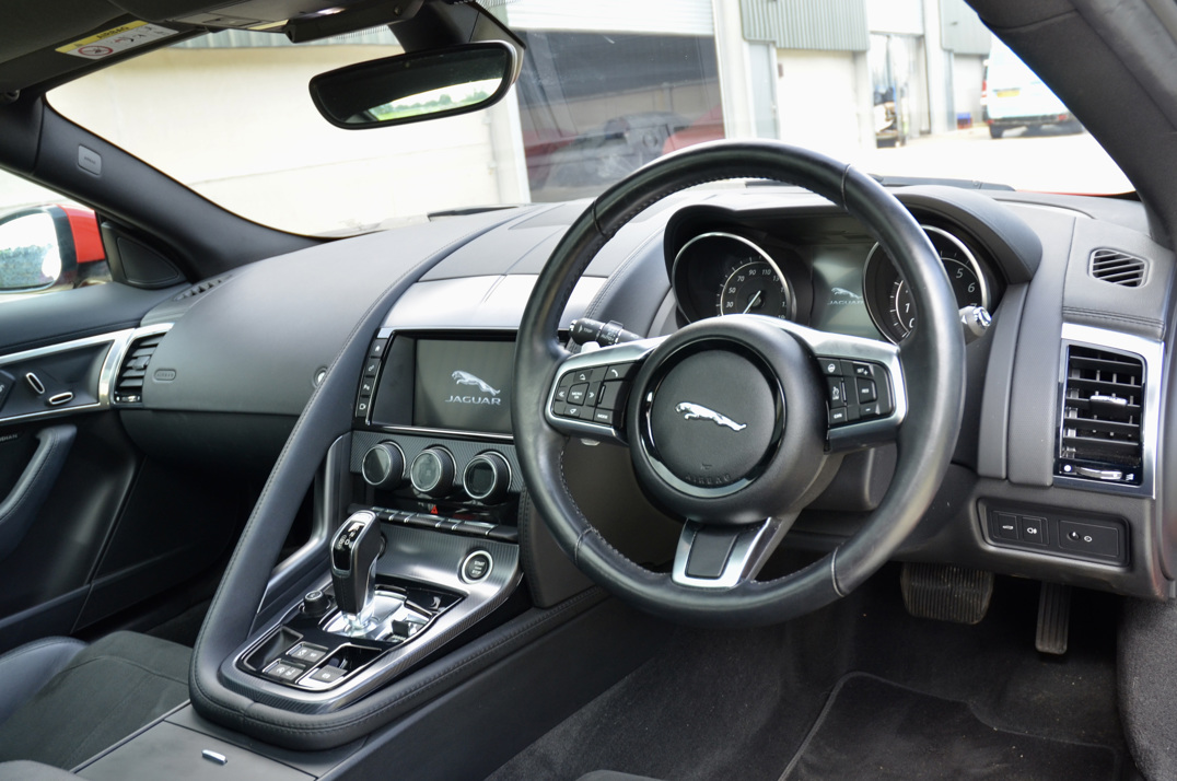 Jaguar F-Type V6 R Dynamic Auto gallery image 26