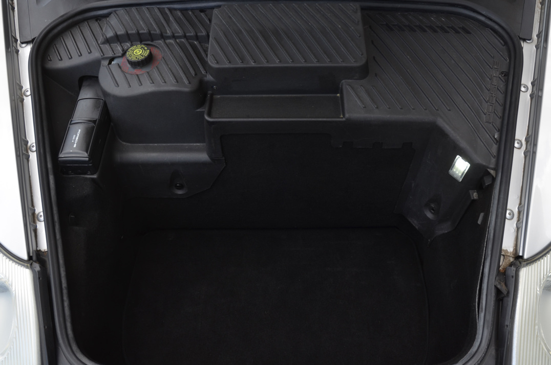 Porsche 911 996 Carrera 4 Cabriolet. gallery image 36