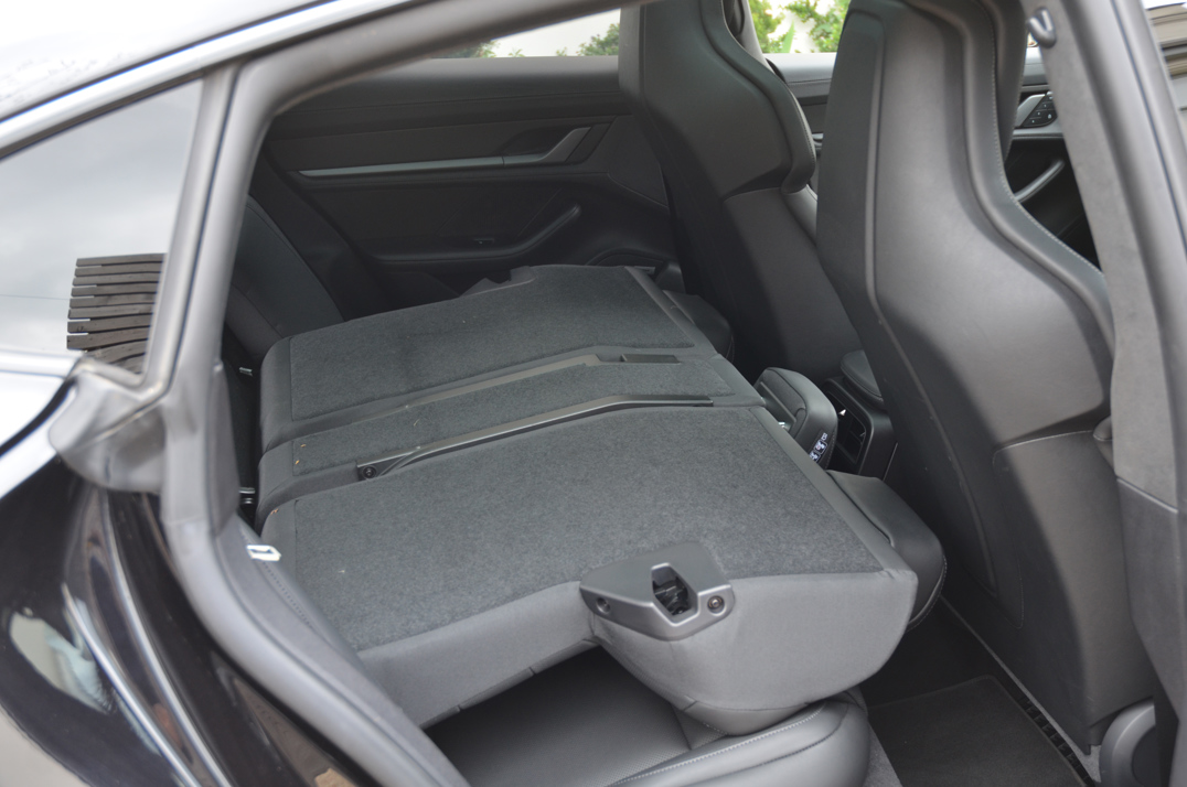 Porsche Taycan Turbo S gallery image 74