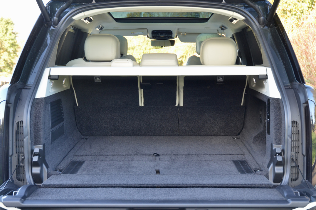 Land Rover Range Rover 3.0ltr P440e Autobiography gallery image 32