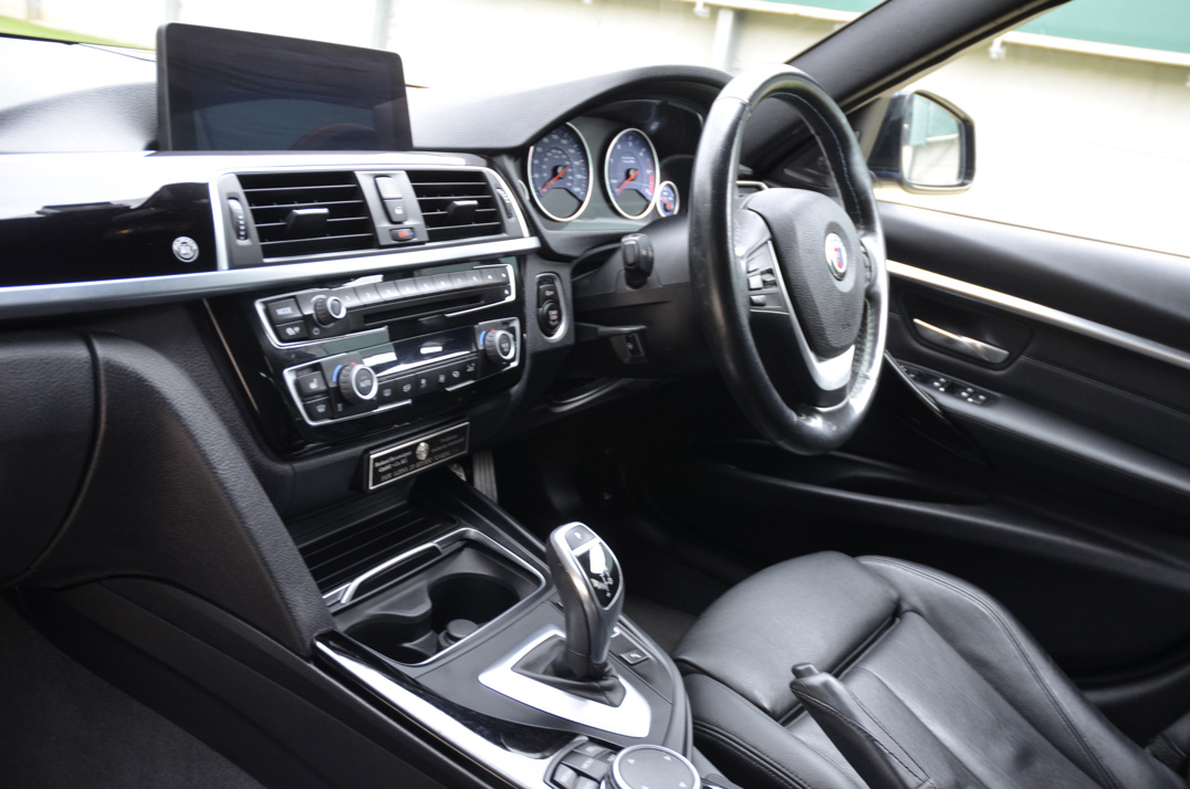 BMW ALPINA D3 30Ltr Biturbo Touring gallery image 33