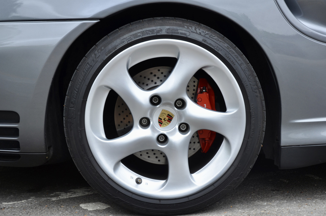 Porsche 911 (996) Turbo manual gallery image 27