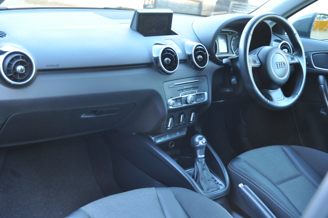 Audi A1 1.6 TDI S-A gallery image 21
