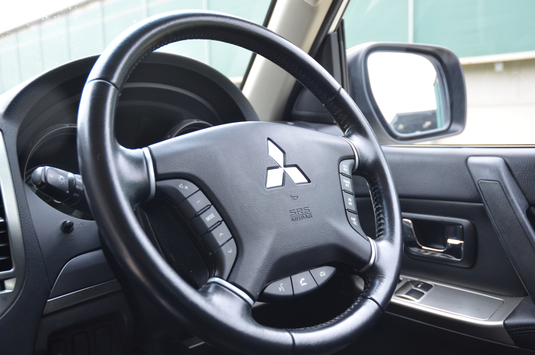 Mitsubishi Shogun 3.2 DI-D Barbarian Auto SWB gallery image 35