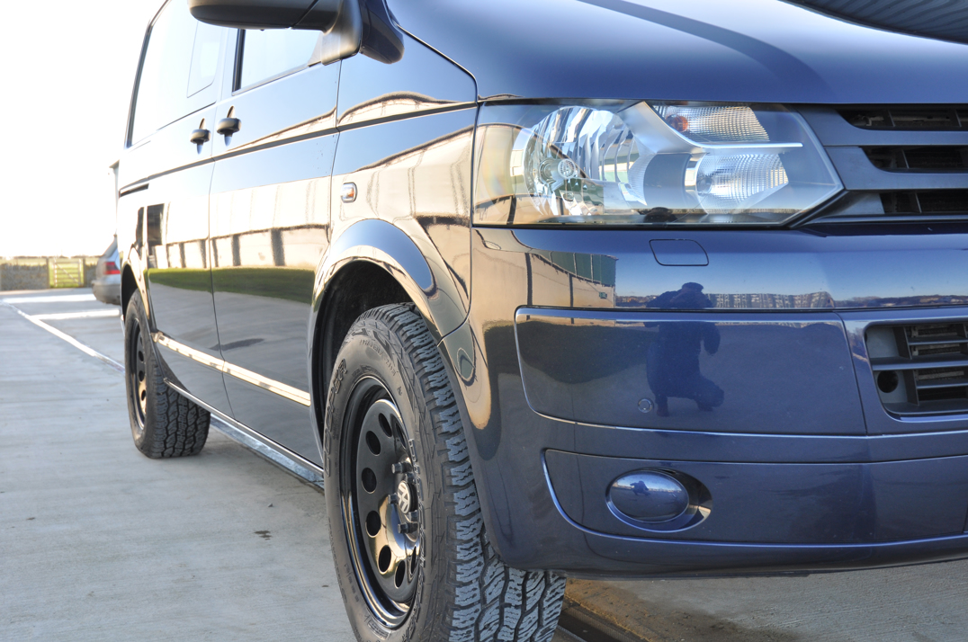 Volkswagen T5 4 Motion Kombi / Camper gallery image 12