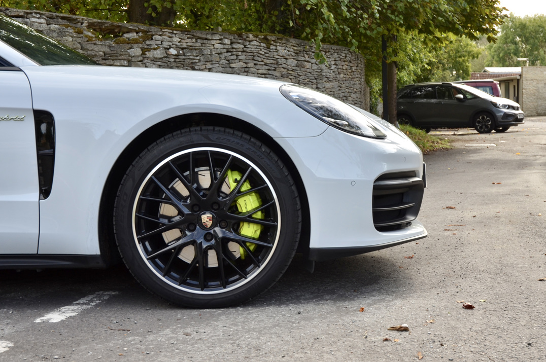 Porsche Panamera 2.9 V6 E-Hybrid 17.9KW Gen 2.2 gallery image 25