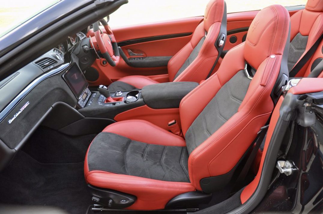 Maserati Grancabrio Nerissimo V8 MC Shift gallery image 17