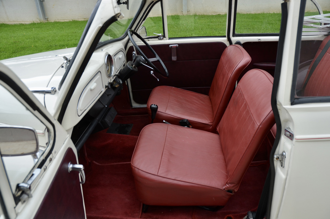 Morris Minor 1000 Convertible gallery image 29