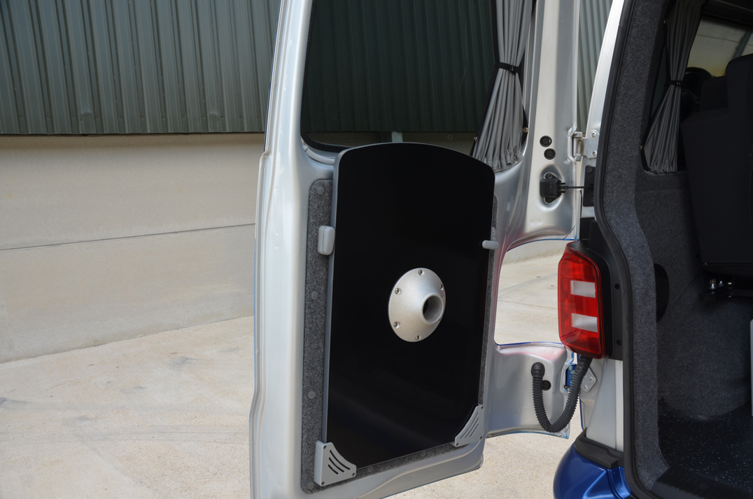 Volkswagen T30 LWB Camper 2016 gallery image 37